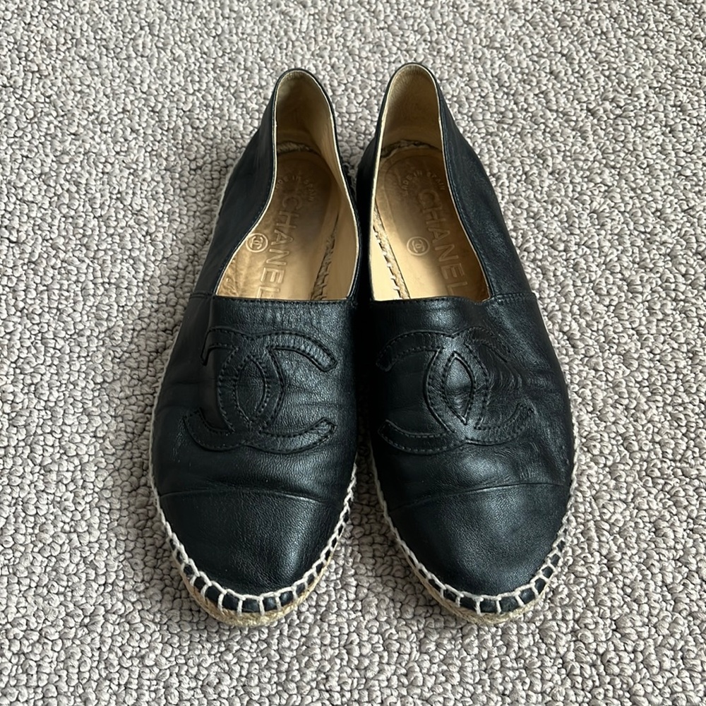 CHANEL Lambskin Espadrille Flats (37) - Black